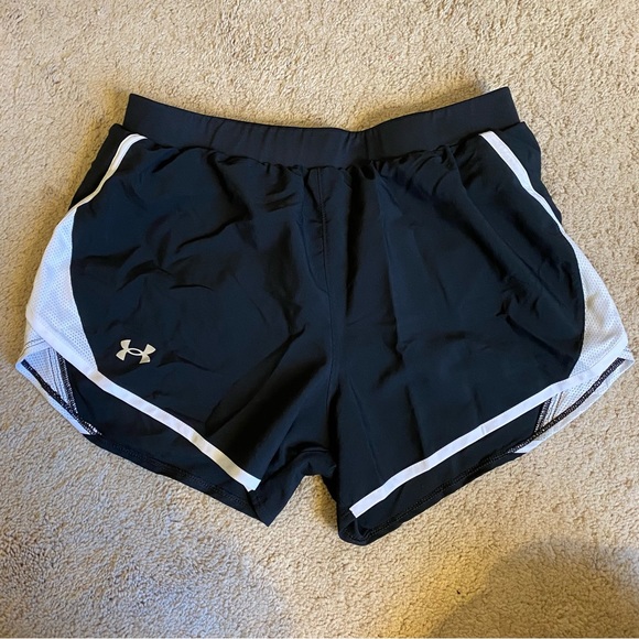 Under Armour Running Shorts - Picture 1 of 3